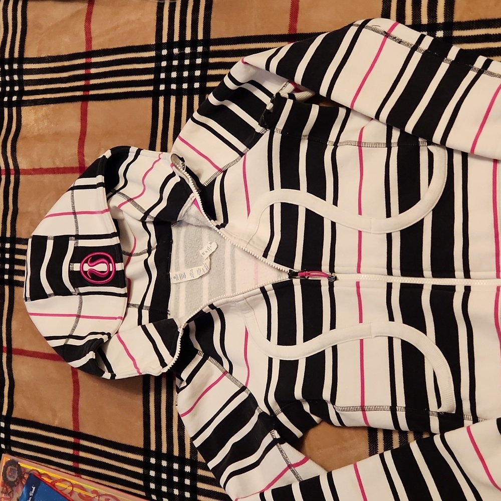 ♥️ SALE!!! TODAY ONLY!!! Lululemon Scuba jacket